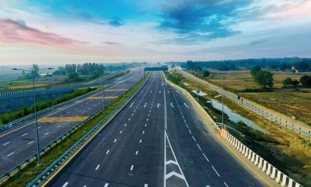 Modern expressway and logistics infrastructure development in Uttar Pradesh