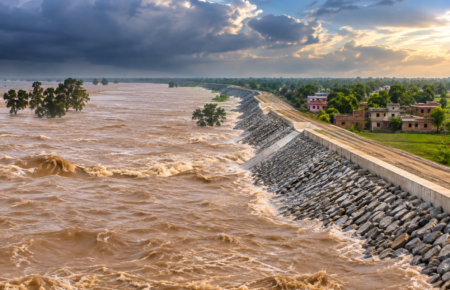Flood Situation Near the Gandak River: How Flood-Control Infrastructure Can Protect Bihar's Settlements
